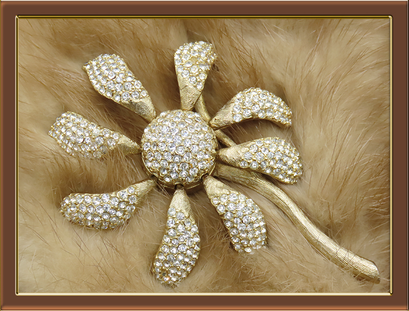 Les-Bernard-Sparkling-Golden-Rhinestone-Flower-Brooch