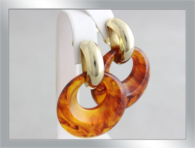 Accessocraft-bakelite-tortoise-shell-hoop-disc-clip-earrings