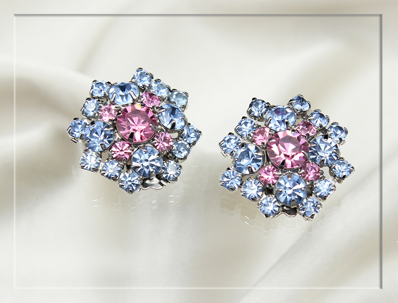 pale-pink-and-blue-rhinestone-star-shaped-earrings